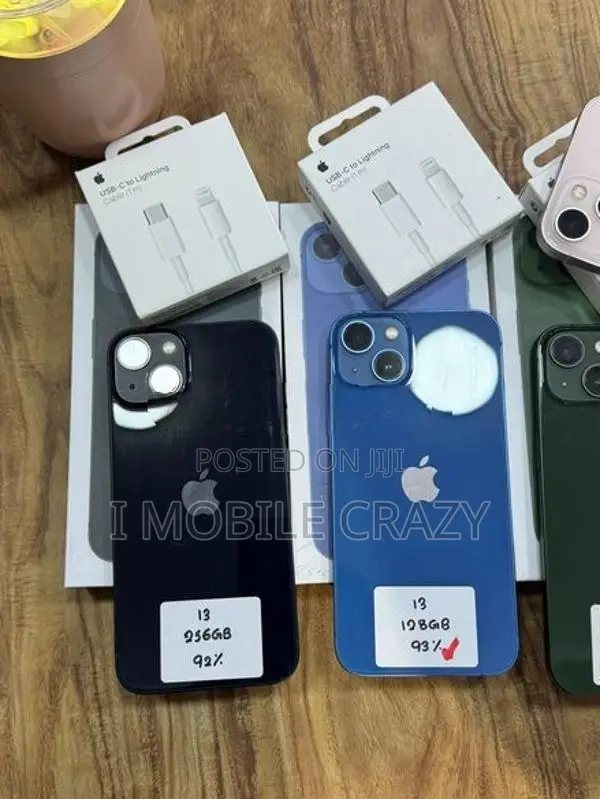 Apple iPhone 13 (Used)