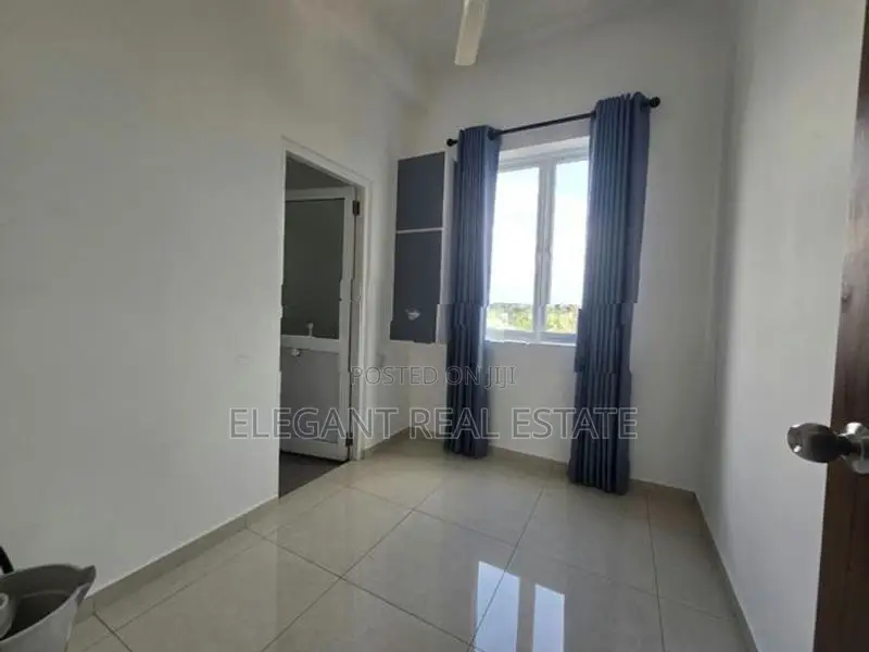 Prime - 03 Bedroom Unfurnished Apartment For Rent In Rajagiriya (A6769