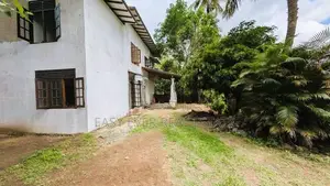 කඩවත මීගහවත්ත දෙමහල් නිවස ලක්ෂ 178/= පමණයි