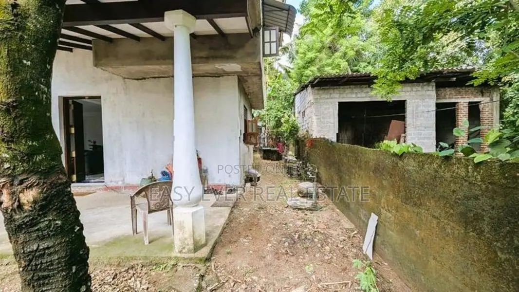කඩවත මීගහවත්ත දෙමහල් නිවස ලක්ෂ 178/= පමණයි