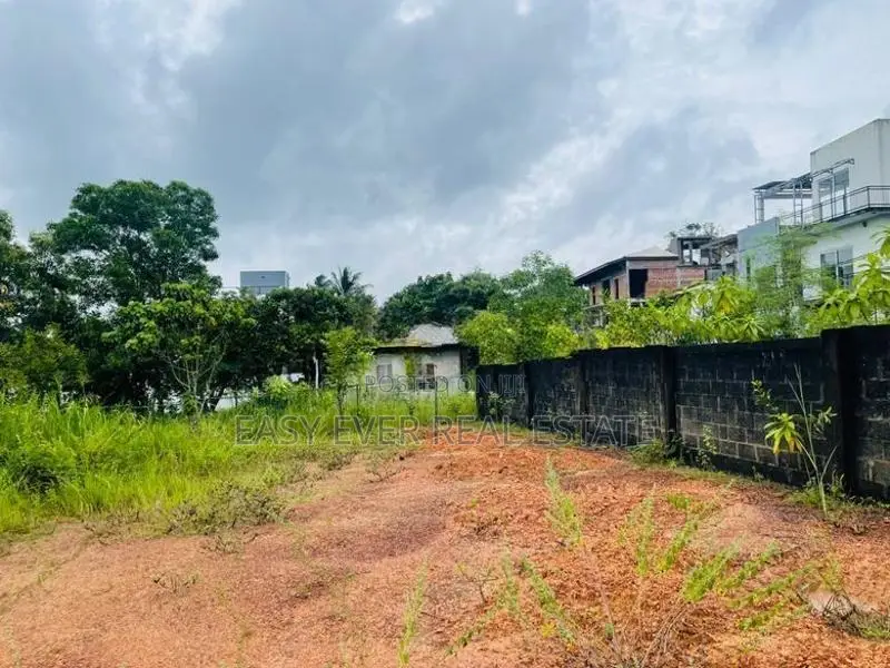 අතුරුගිරිය – කඩුවෙල පාරට ආසන්නව ඉඩම් කැබලි 2ක් ඉක්මනින් විකිණීමට