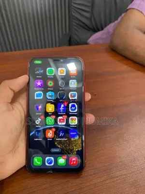 Apple iPhone 11 (Used)