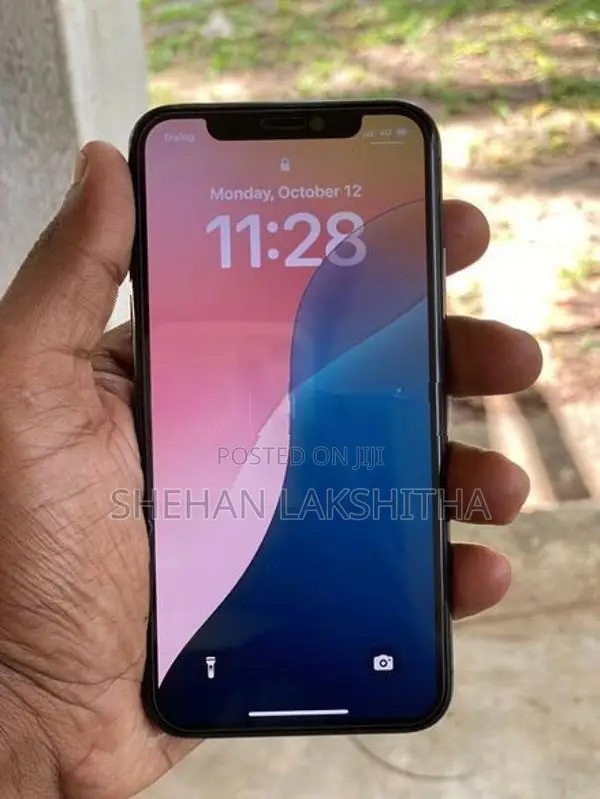 Apple iPhone XS (Used)