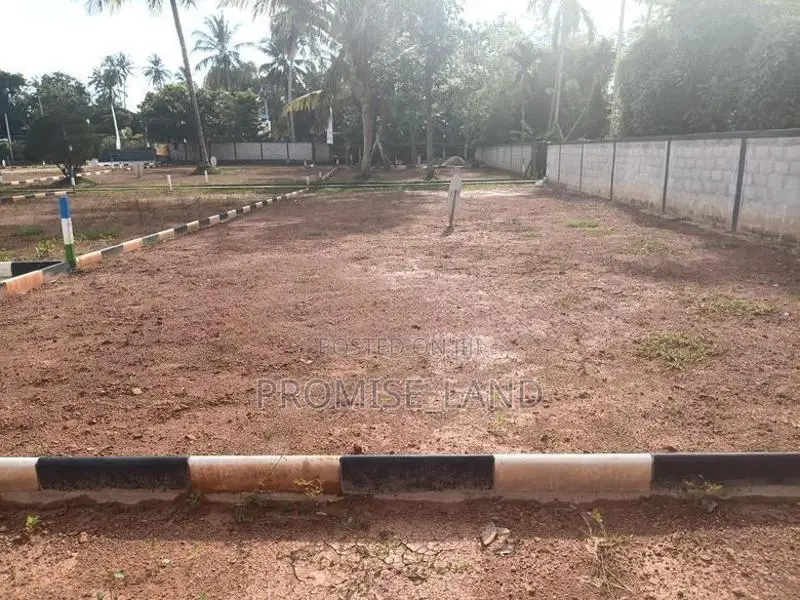 Wadduwa Thalpitiya Land sale T01