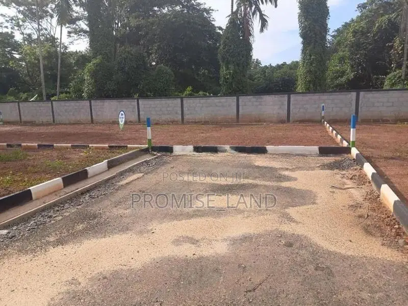 Wadduwa Thalpitiya Land sale T01