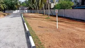 අගනා බිම් කොටස් බස් කොච්චිකඩේ මීගමුව පාරට ලගින්ම