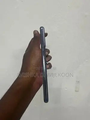 Samsung Galaxy S21 (Used)