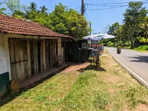 ගම්පහ, මිරිස්වත්ත හංදිය ආසන්නයේ දේපළක් විකිණීමට