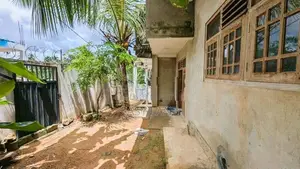 ගනේමුල්ල කොස්හින්න පර්චස් 12.5 ක ඉඩම අන්ගසම්පූරණ දෙමහල් නිවස SA 11417