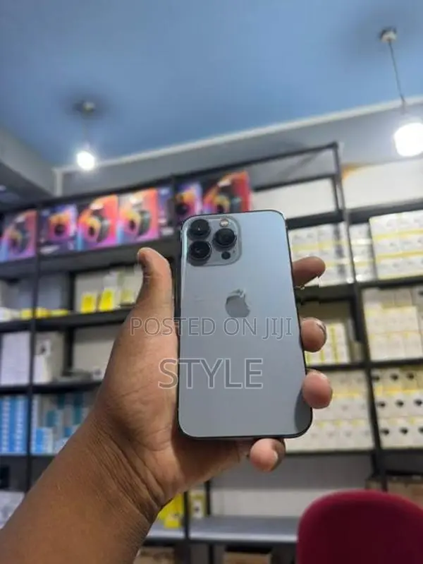 Apple iPhone 13 Pro (Used)