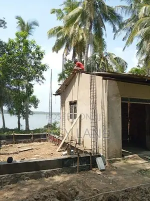 තංගල්ල සංචාරක පුරවරයෙන් ඉඩම හා අඩක් නිම කල විලා එකක් විකිණීම