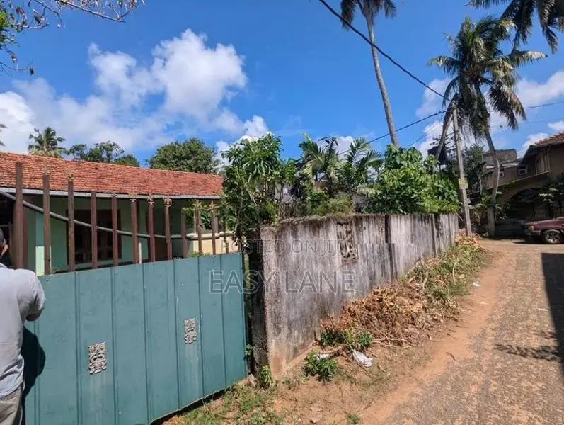 Land with House for Sale Katunayake SA 15875