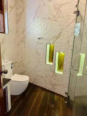Luxury House with Rooftop Terrace for Sale in Akuregoda