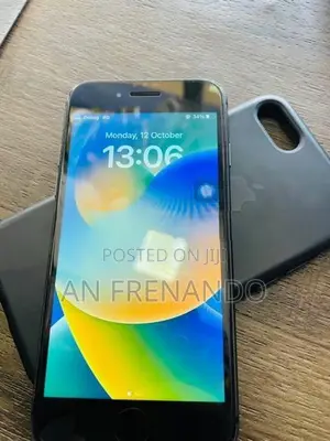 Apple iPhone 8 (Used)