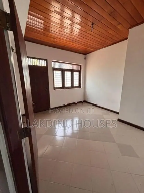 House for sale in attidiya