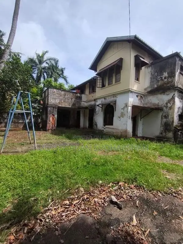Land for rent in Thumulla Junction