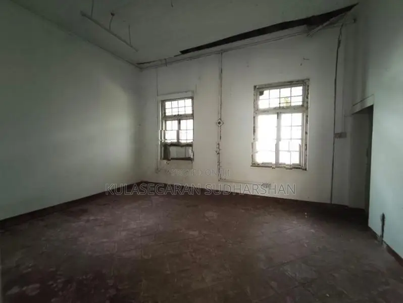 Land for rent in Thumulla Junction