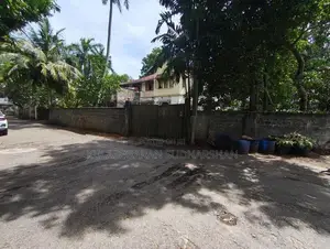 Land for rent in Thumulla Junction