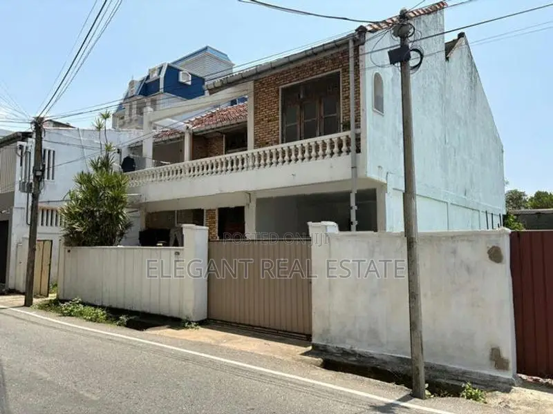 05 Bedroom Unfurnished 02 Storied House For Sale In Dehiwala (A6785)