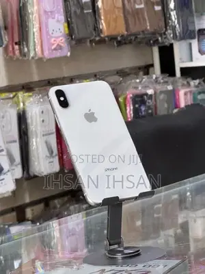 Apple iPhone XS (Used)
