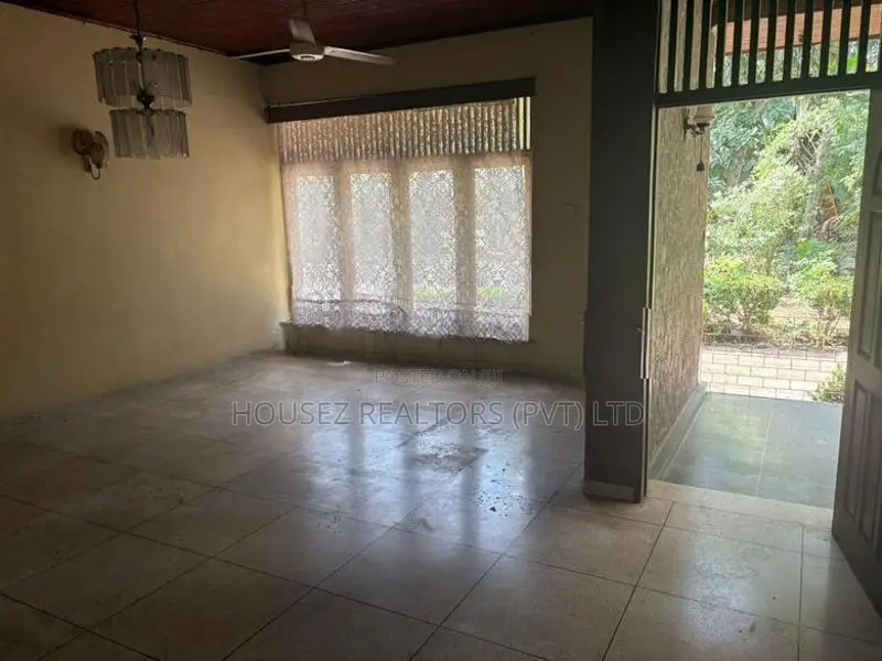 Land with House for Sale – Pamunuwa, Maharagama