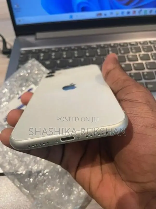 Apple iPhone 11 128GB (Used)