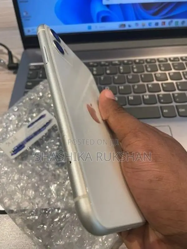 Apple iPhone 11 128GB (Used)