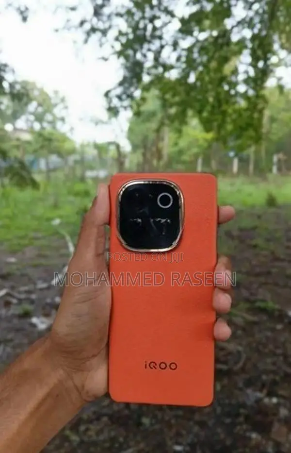 iqoo (Used)