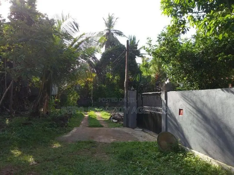 Ideal Land For Sale In Homagama