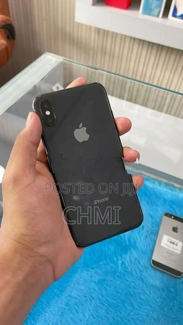 Apple iPhone XS (Used)