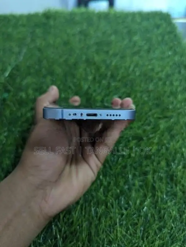 Apple iPhone 14 (Used)