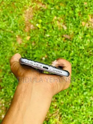 Apple iPhone 11 (Used)