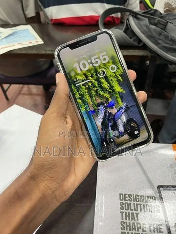 Apple iPhone XS (Used)