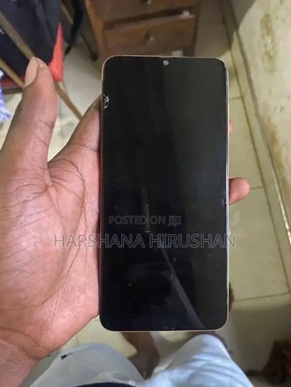 Samsung Galaxy A70 128GB (Used)