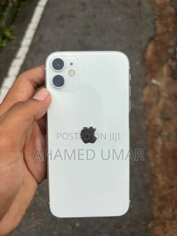 Apple iPhone 11 (Used)