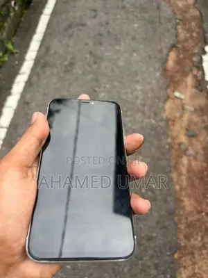 Apple iPhone 11 (Used)