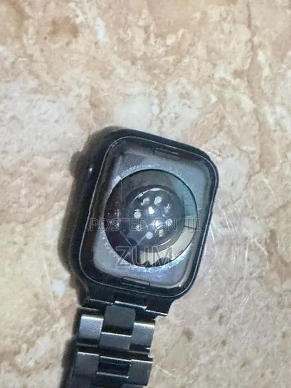 Apple iWatch 8