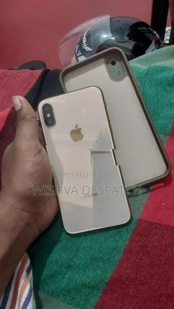 Apple iPhone XS 256GB (Used)