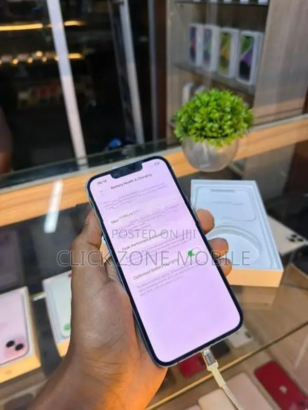 Apple iPhone 13 256GB (Used)