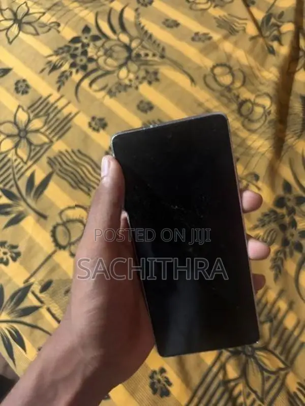 Samsung Galaxy S20FE (Used)