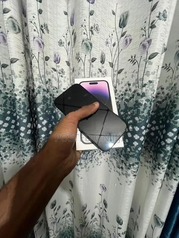 Apple iPhone 15 (Used)