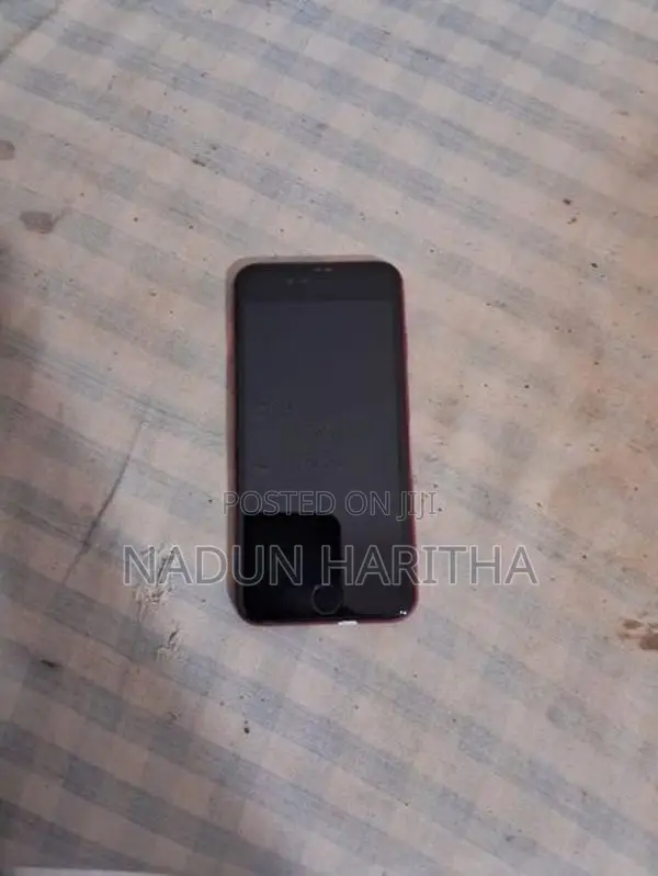 Apple iPhone SE 2 (Used)