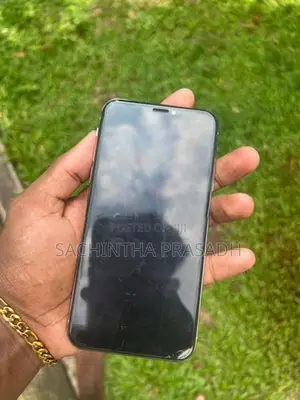 Apple iPhone X (Used)