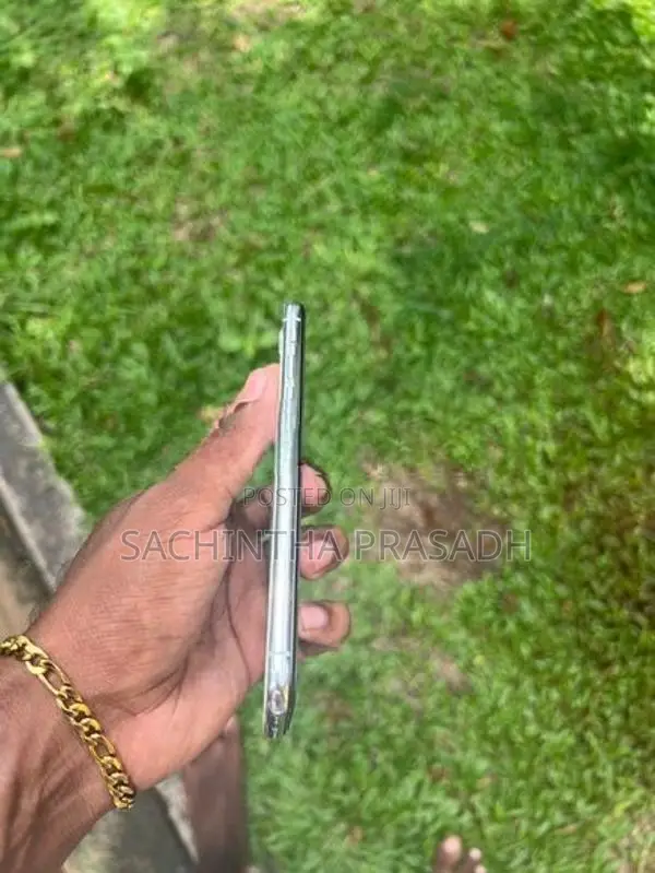 Apple iPhone X (Used)