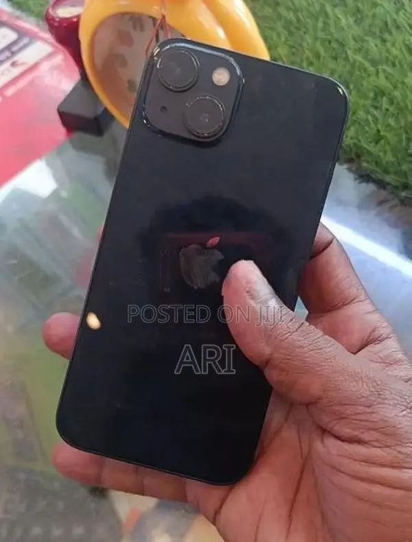 Apple iPhone 13 (Used)