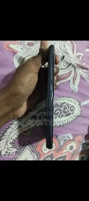 Vivo V21 (Used)