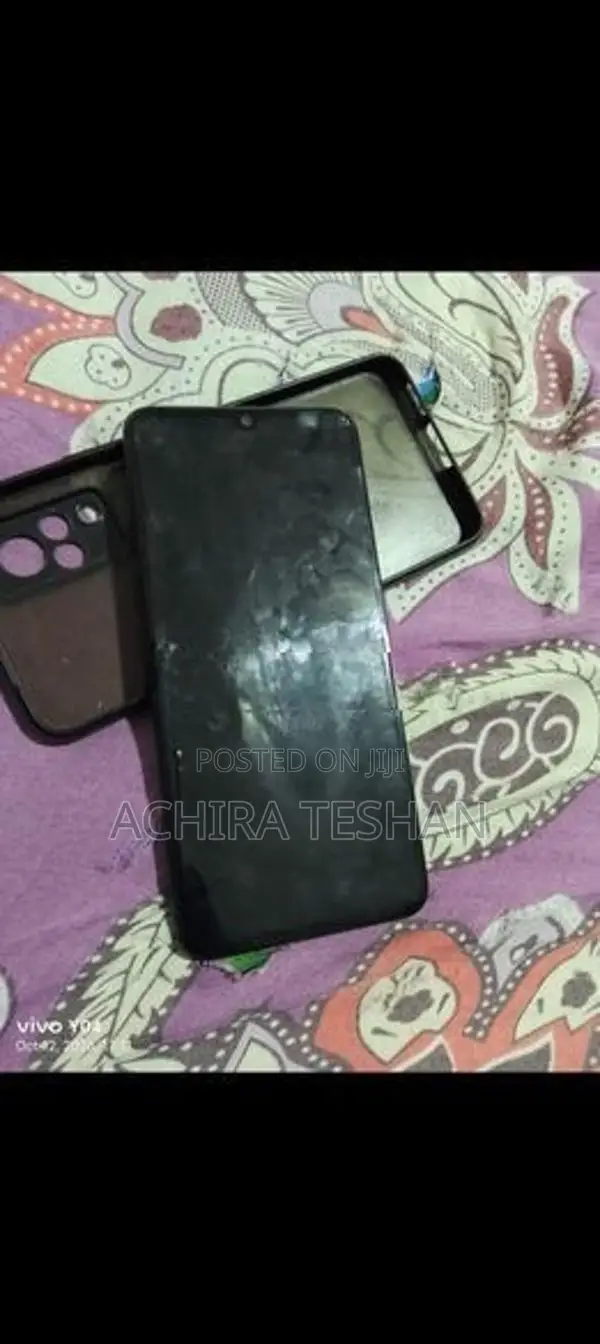 Vivo V21 (Used)