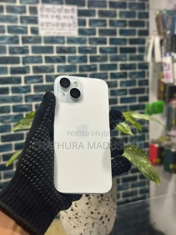 Apple iPhone 15 (Used)