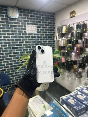 Apple iPhone 15 (Used)