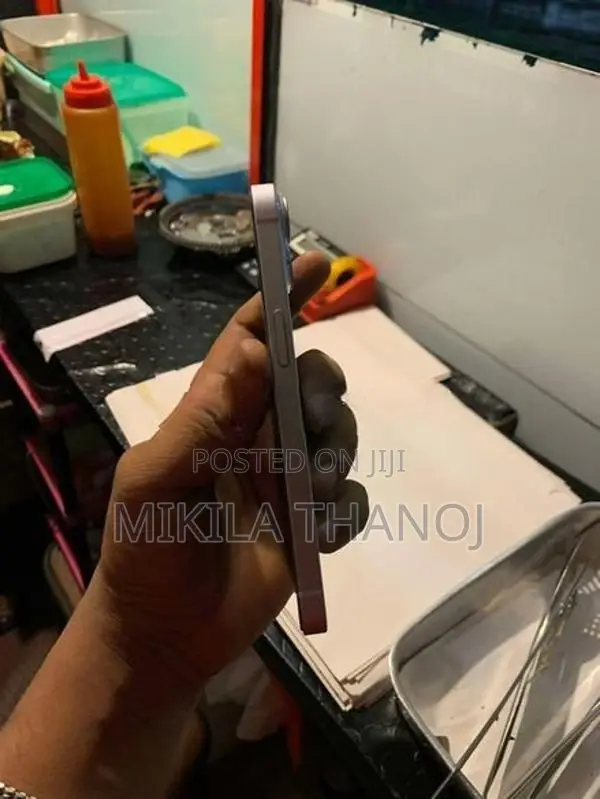 Apple iPhone 14 (Used)
